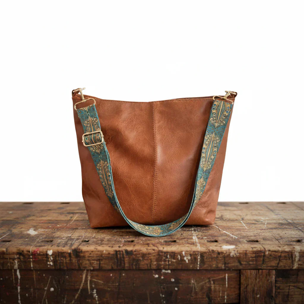 vintage-leather-crossbody-bag-retro-shoulder-purse-for-women-img1.webp