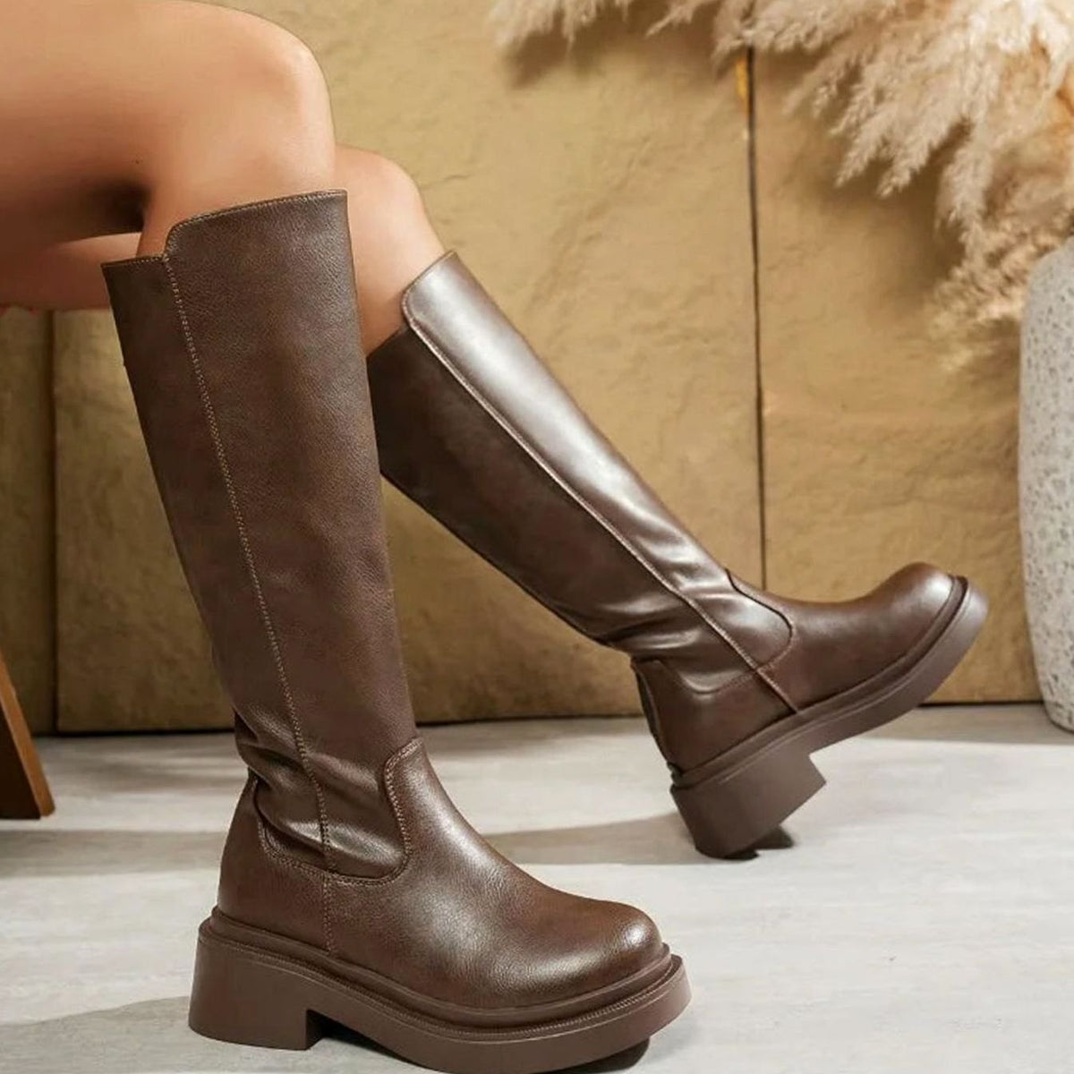 virginia-classic-block-heel-knee-high-boots-img4.jpg